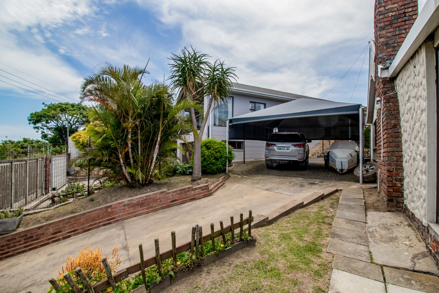 4 Bedroom Property for Sale in Baysville Eastern Cape
